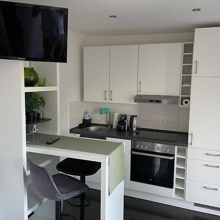 Ferienwohnung Mit Fussbodenheizung Nahe Messe, Gratis Parkplatz Und Abstellplatz E - Bike ハノーファー エクステリア 写真