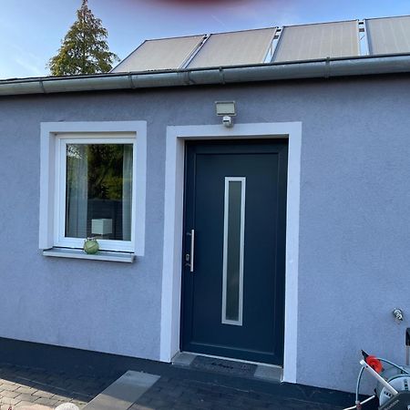 Ferienwohnung Mit Fussbodenheizung Nahe Messe, Gratis Parkplatz Und Abstellplatz E - Bike ハノーファー エクステリア 写真